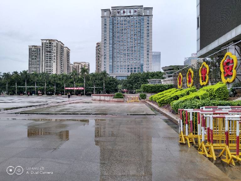 联想Z5摄像头异常,刚买的第二天,在犹豫要不要